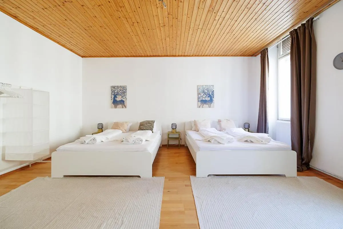 Wohnung Mit 9 Schlafplaetze Wien 0*,